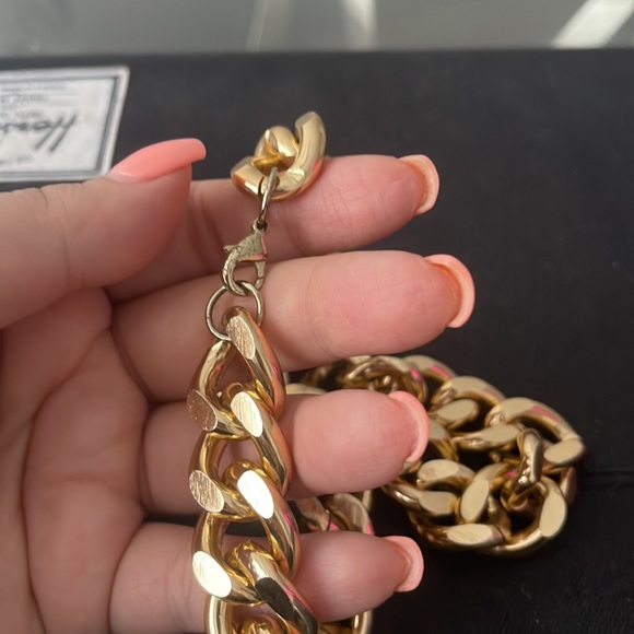 golden cuban chain necklace - Picture 5 of 6